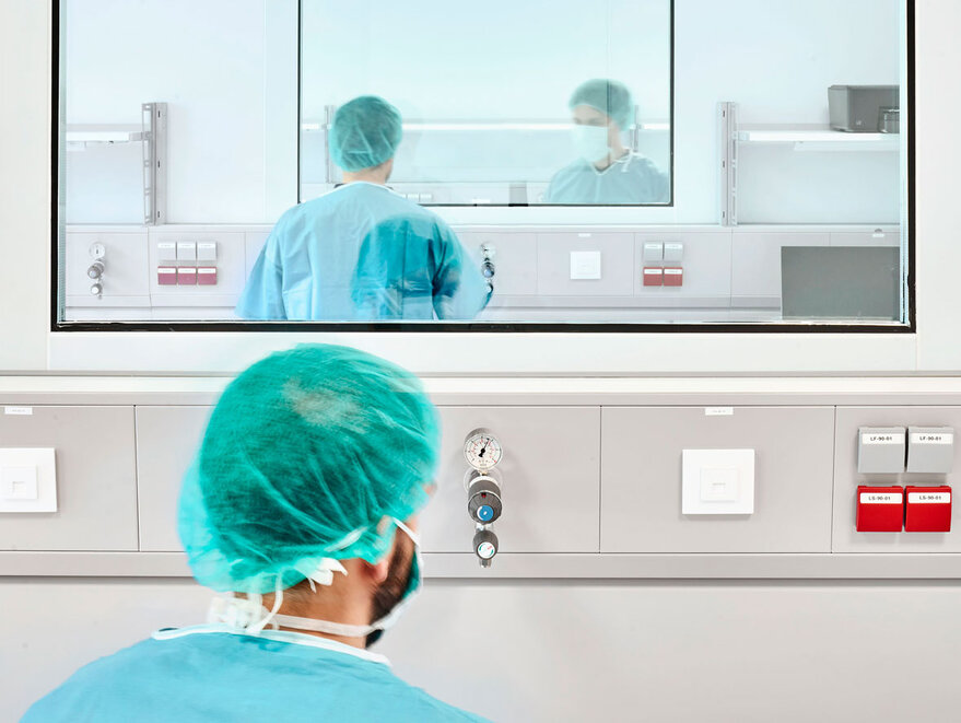 High-quality laboratories and facilities